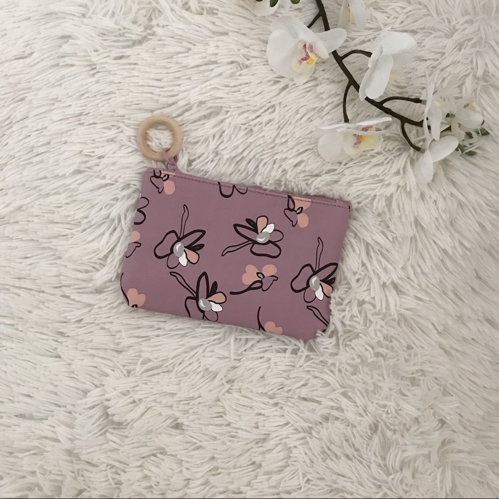 🎁 FREE W/ 40$+ • NWOT 💕 Ipsy Purple Makeup Bag💕